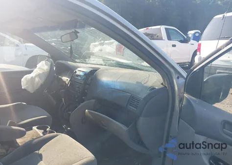 2005 Toyota Sienna Ce z USA, uszkodzony, nr VIN 5TDZA23C15S362039